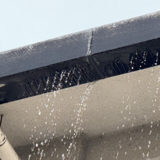 見落とされがち？雨樋など付帯部にも塗装が必要な理由とは